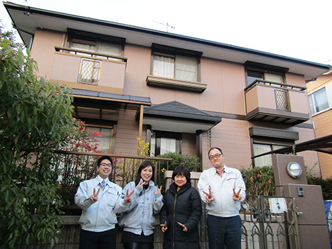 愛知県小牧市K様_外壁屋根塗替工事_お客様の声_記念撮影