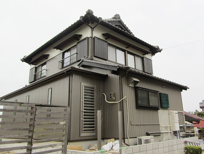 愛知県尾張旭市Ｋ様_外壁屋根改修工事_施工後全景写真4