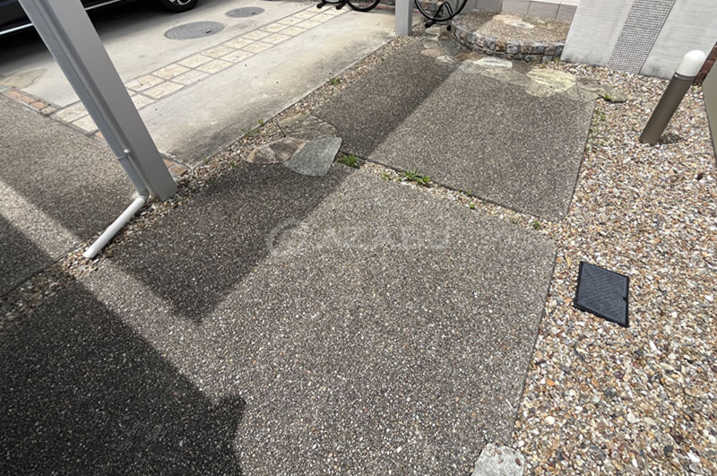 玄関アプローチの床、駐車場床